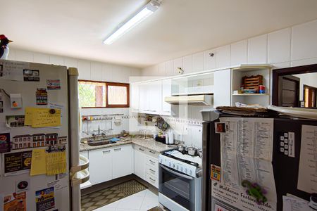 Casa à venda com 180m², 4 quartos e 2 vagascozinha