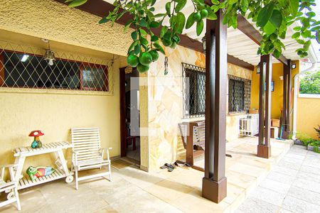 Casa à venda com 180m², 4 quartos e 2 vagasfrente da casa