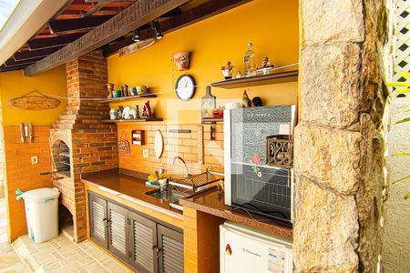 Casa à venda com 180m², 4 quartos e 2 vagasarea externa - churrasqueira