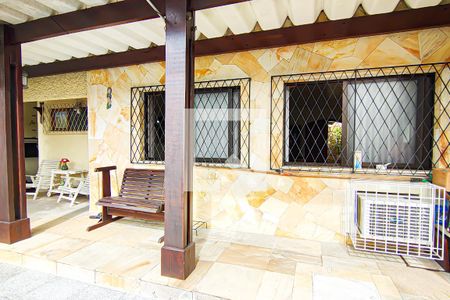 Casa à venda com 180m², 4 quartos e 2 vagasfrente da casa