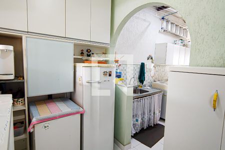 Casa à venda com 180m², 4 quartos e 2 vagaslavanderia