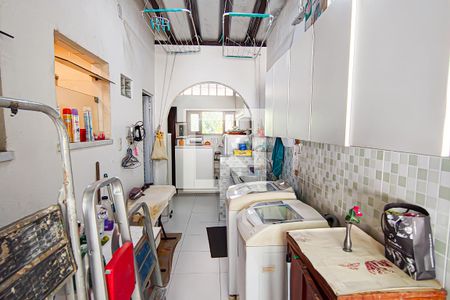 Casa à venda com 180m², 4 quartos e 2 vagaslavanderia