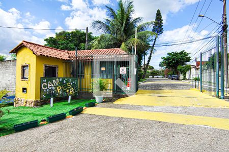 Casa à venda com 180m², 4 quartos e 2 vagasfachada portaria