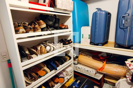 Casa à venda com 180m², 4 quartos e 2 vagasquarto de serviço