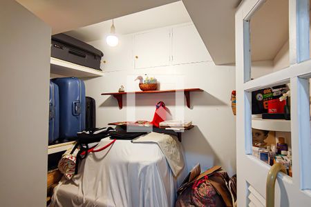 Casa à venda com 180m², 4 quartos e 2 vagasquarto de serviço