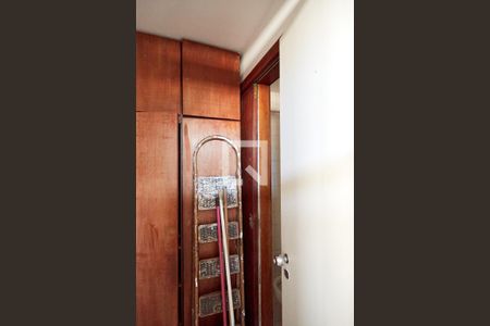 Apartamento à venda com 350m², 4 quartos e 3 vagas Apartamento à venda com 350m², 4 quartos e 3 vagasQuarto de Serviço