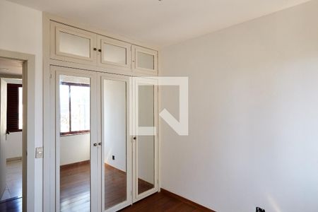 Apartamento à venda com 350m², 4 quartos e 3 vagas Apartamento à venda com 350m², 4 quartos e 3 vagasQuarto 2