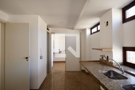 Apartamento à venda com 350m², 4 quartos e 3 vagas Apartamento à venda com 350m², 4 quartos e 3 vagasCozinha