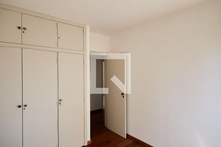 Apartamento à venda com 350m², 4 quartos e 3 vagas Apartamento à venda com 350m², 4 quartos e 3 vagasQuarto 3