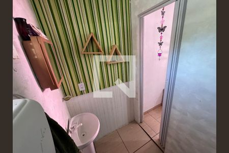 Casa à venda com 235m², 3 quartos e 5 vagas Casa à venda com 235m², 3 quartos e 5 vagasLavabo