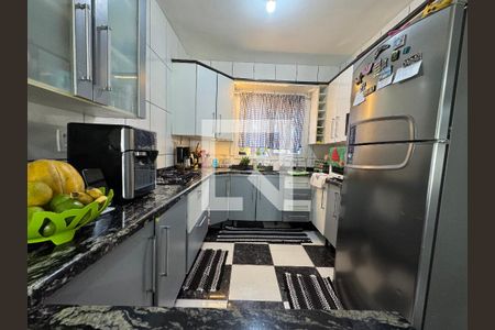 Casa à venda com 235m², 3 quartos e 5 vagas Casa à venda com 235m², 3 quartos e 5 vagasCozinha