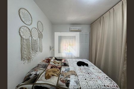 Casa à venda com 235m², 3 quartos e 5 vagas Casa à venda com 235m², 3 quartos e 5 vagasQuarto 2