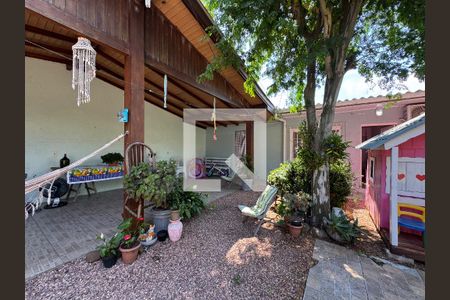 Casa à venda com 235m², 3 quartos e 5 vagas Casa à venda com 235m², 3 quartos e 5 vagasÁrea comum