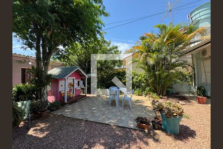 Casa à venda com 235m², 3 quartos e 5 vagas Casa à venda com 235m², 3 quartos e 5 vagasÁrea comum