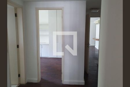 Apartamento à venda com 130m², 4 quartos e 1 vaga