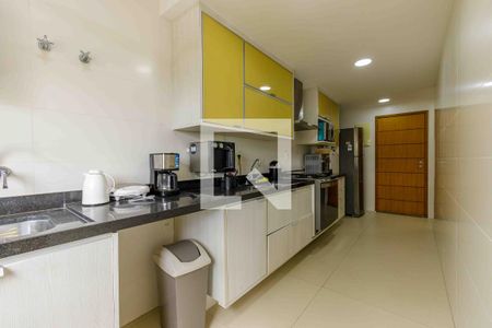 Apartamento à venda com 115m², 3 quartos e 2 vagasCozinha