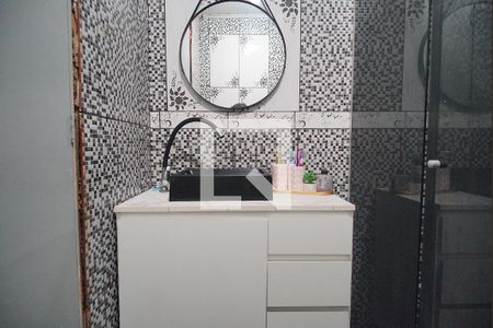 Casa à venda com 110m², 4 quartos e 4 vagas Casa à venda com 110m², 4 quartos e 4 vagasBanheiro