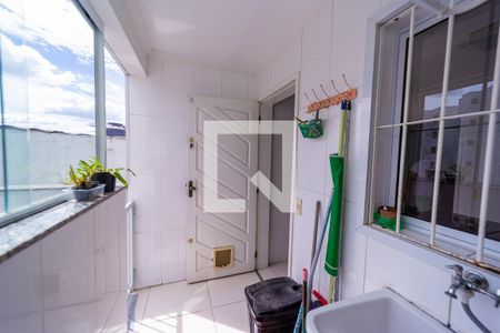 Casa à venda com 169m², 3 quartos e 3 vagas Casa à venda com 169m², 3 quartos e 3 vagasÁrea de Serviço