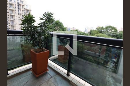 Apartamento à venda com 288m², 4 quartos e 4 vagasVaranda da Suíte 4