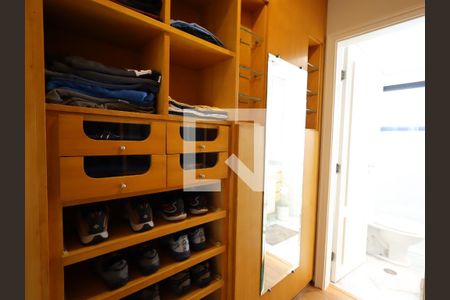 Apartamento à venda com 288m², 4 quartos e 4 vagasCloset da Suíte 4
