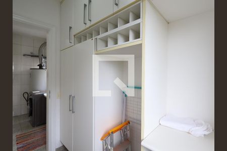 Apartamento à venda com 288m², 4 quartos e 4 vagasQuarto de Serviço