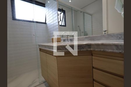 Apartamento à venda com 288m², 4 quartos e 4 vagasBanheiro da Suíte 4