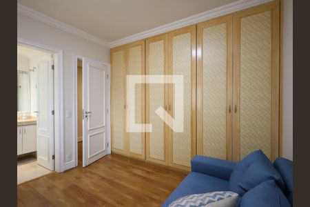 Apartamento à venda com 288m², 4 quartos e 4 vagasSuíte 2