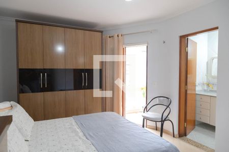 Casa à venda com 220m², 4 quartos e 4 vagas Casa à venda com 220m², 4 quartos e 4 vagasQuarto 2