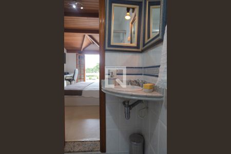 Casa à venda com 220m², 4 quartos e 4 vagas Casa à venda com 220m², 4 quartos e 4 vagasBanheiro do Quarto 1