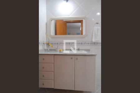 Casa à venda com 220m², 4 quartos e 4 vagas Casa à venda com 220m², 4 quartos e 4 vagasBanheiro do Quarto 2