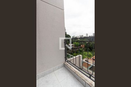 Casa à venda com 230m², 3 quartos e 6 vagas Casa à venda com 230m², 3 quartos e 6 vagasVaranda