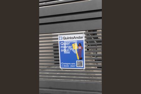 Casa à venda com 230m², 3 quartos e 6 vagas Casa à venda com 230m², 3 quartos e 6 vagasPlaca