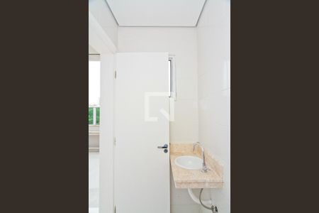 Casa à venda com 230m², 3 quartos e 6 vagasÁrea de Serviço - banheiro