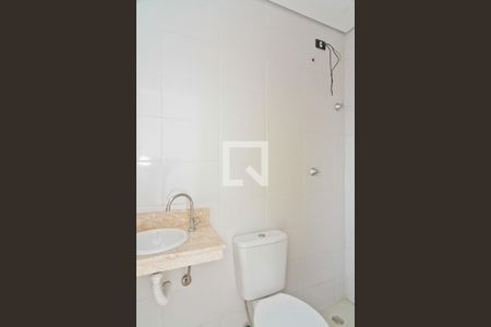 Casa à venda com 230m², 3 quartos e 6 vagasÁrea de Serviço - banheiro