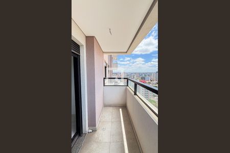 Apartamento à venda com 125m², 3 quartos e 3 vagas Apartamento à venda com 125m², 3 quartos e 3 vagasSuite 1 Varanda
