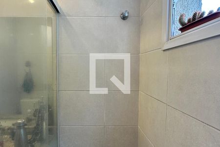 Apartamento à venda com 84m², 2 quartos e 1 vaga Apartamento à venda com 84m², 2 quartos e 1 vagaBanheiro Social