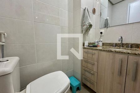 Apartamento à venda com 84m², 2 quartos e 1 vaga Apartamento à venda com 84m², 2 quartos e 1 vagaBanheiro Social