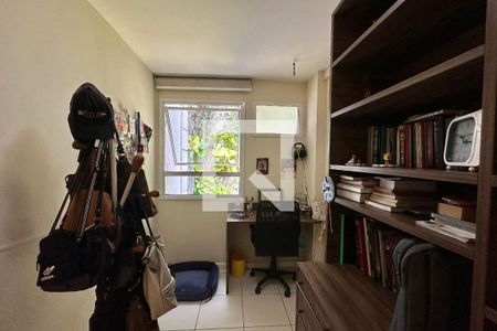 Apartamento à venda com 84m², 2 quartos e 1 vaga Apartamento à venda com 84m², 2 quartos e 1 vagaEscritório