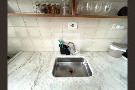 Apartamento à venda com 64m², 2 quartos e 1 vagaCozinha 