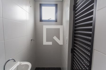 Apartamento à venda com 170m², 3 quartos e 2 vagas Apartamento à venda com 170m², 3 quartos e 2 vagasBanheiro de Serviço