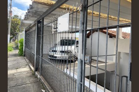 Casa à venda com 144m², 2 quartos e 1 vaga Casa à venda com 144m², 2 quartos e 1 vagaFachada