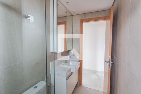 Apartamento à venda com 70m², 3 quartos e 2 vagas Apartamento à venda com 70m², 3 quartos e 2 vagasBanheiro Social