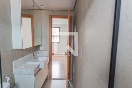 Apartamento à venda com 70m², 3 quartos e 2 vagas Apartamento à venda com 70m², 3 quartos e 2 vagasBanheiro da Suíte