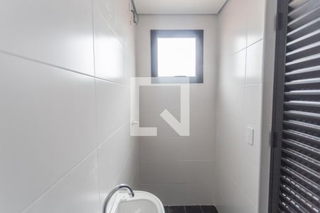Apartamento à venda com 70m², 3 quartos e 2 vagas Apartamento à venda com 70m², 3 quartos e 2 vagasBanheiro de Serviço