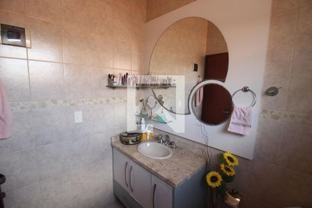 Casa à venda com 299m², 3 quartos e 3 vagasBanheiro 1