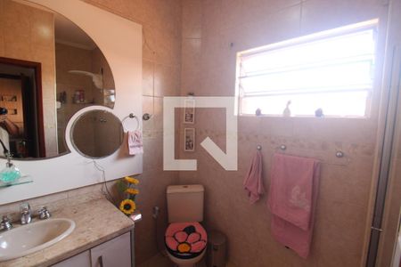 Casa à venda com 299m², 3 quartos e 3 vagasBanheiro 1