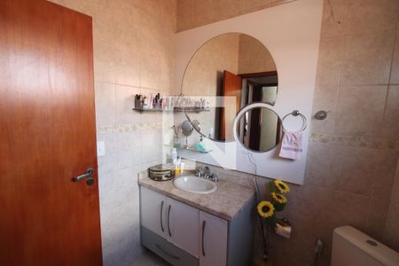 Casa à venda com 299m², 3 quartos e 3 vagasBanheiro 1