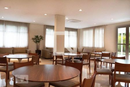 Apartamento à venda com 67m², 2 quartos e 2 vagas Apartamento à venda com 67m², 2 quartos e 2 vagasÁrea comum - Salão de festas