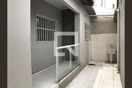 Casa para alugar com 72m², 1 quarto e sem vagaVaranda