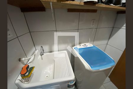 Casa à venda com 84m², 3 quartos e 2 vagas Casa à venda com 84m², 3 quartos e 2 vagasÁrea de Serviço